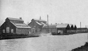 FACTORY AT FRAMPTON, GLOUCESTERSHIRE, AT WHICH MILK IS EVAPORATED FOR MILK CHOCOLATE MANUFACTURE.
(Messrs. Cadbury Bros., Ltd.).